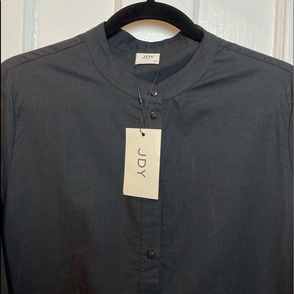 ✨Jaqueline de Yong Dress Shirt✨